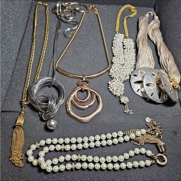 Lot Of 12 Fashion Jewelry Necklaces Various Styles Colors And Makes - Picture 1 of 10